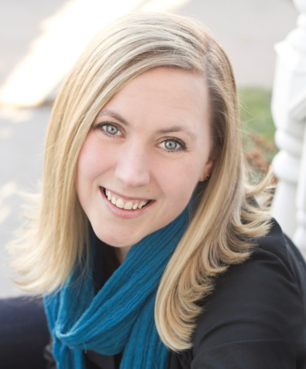 Rebecca Yarros author photo